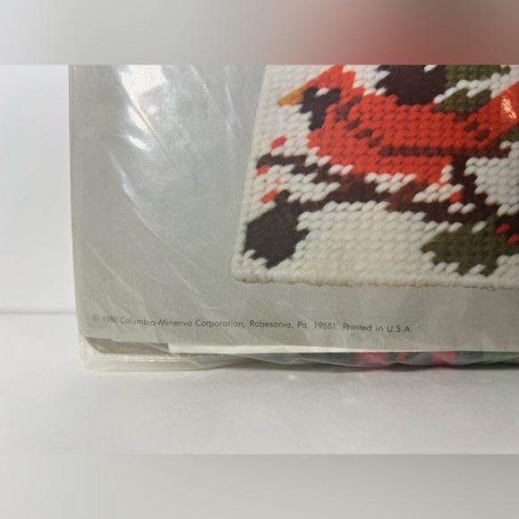 Lot of 2 Columbia Minerva Needlepoint Plastic Canvas Kits 8338 & 8331 VTG 1980 - Picture 8 of 14